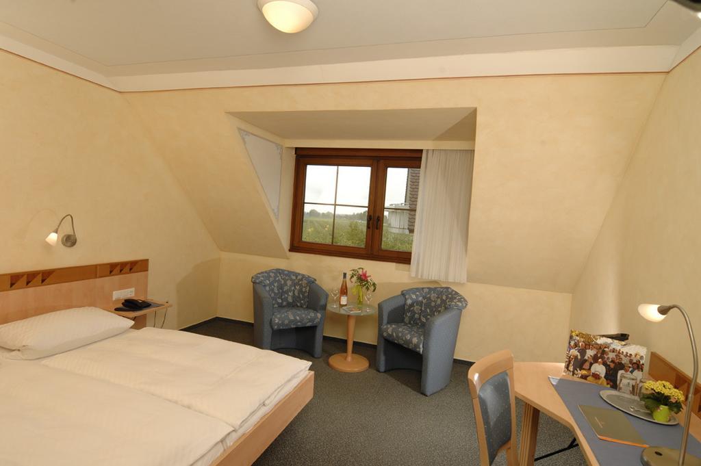 Apfelbluete Bed & Breakfast 8 Km Vom Bodensee Salem  Room photo